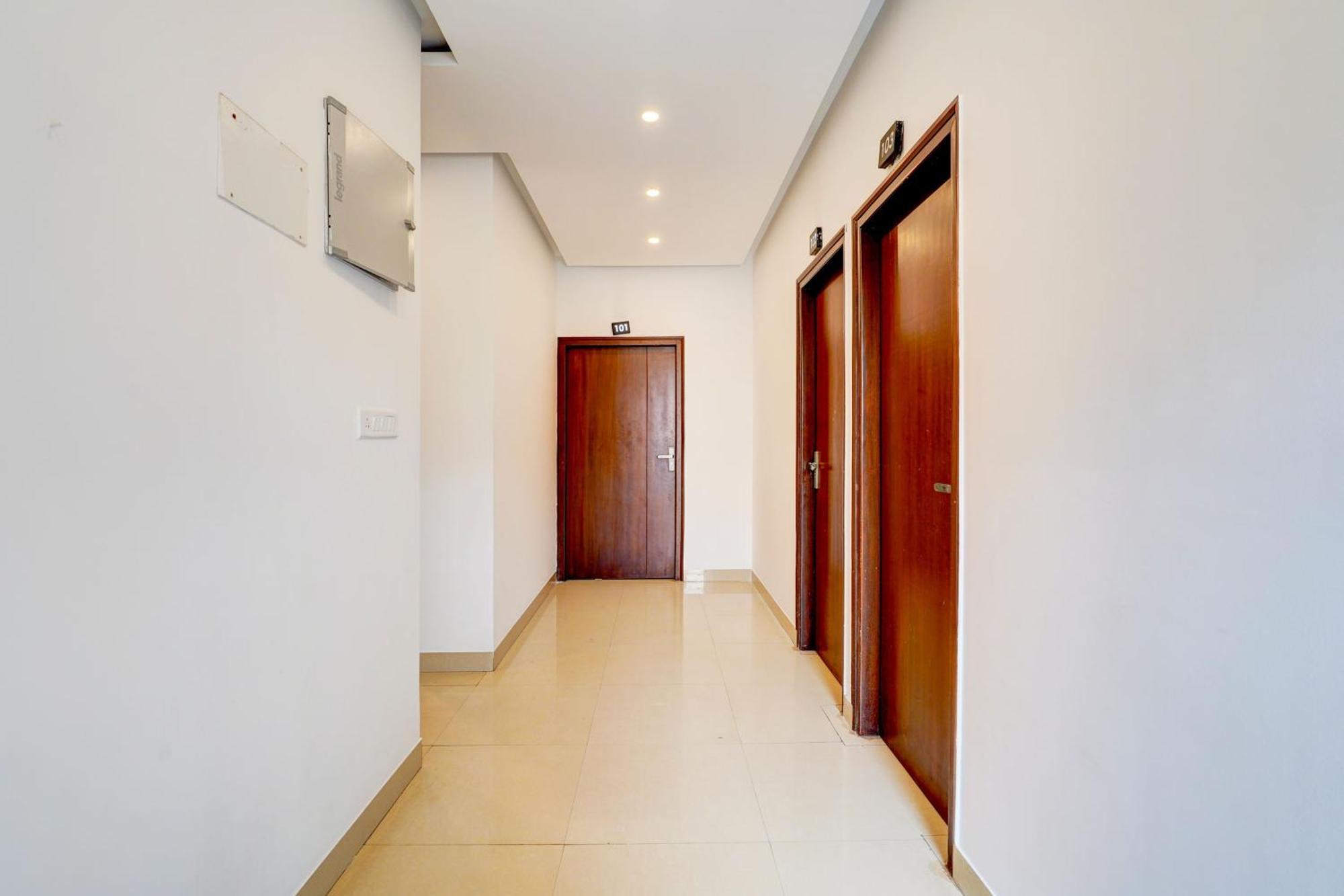 Townhouse Hebbal Bhadrappa Layout Bangalore Eksteriør billede